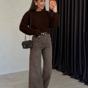 Brown Wide-Leg Jeans - Image 4
