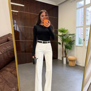White High-Waist Jeans - Image 4
