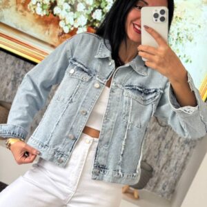 Classic Cropped Denim Jacket - Image 3