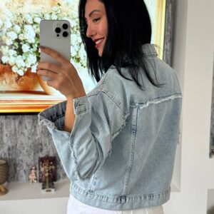 Classic Cropped Denim Jacket - Image 2